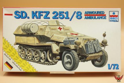 ESCI 1/72 German Sd Kfz 251/8 Armoured Ambulance New Series