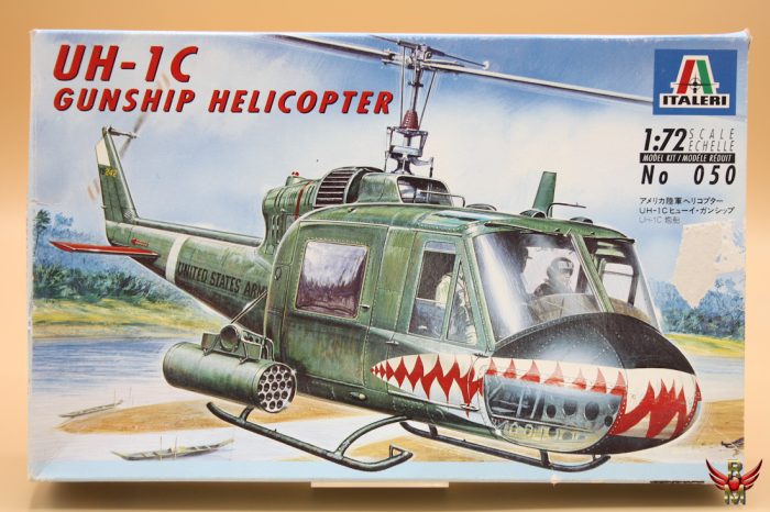 Italeri 1/72 UH-1C Gunship Helicopter