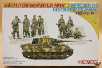 Dragon 1/72 3rd Fallschirmjäger Division and King Tiger Henschel Production