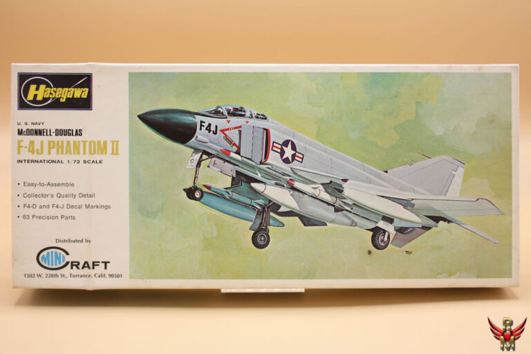 Hasegawa 1/72 McDonnell Douglas F-4J Phantom II
