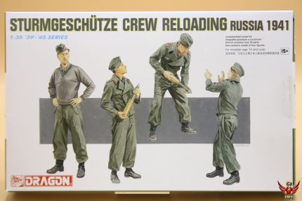 Dragon 1/35 Sturmgeschütze Crew Reloading Russia 1941