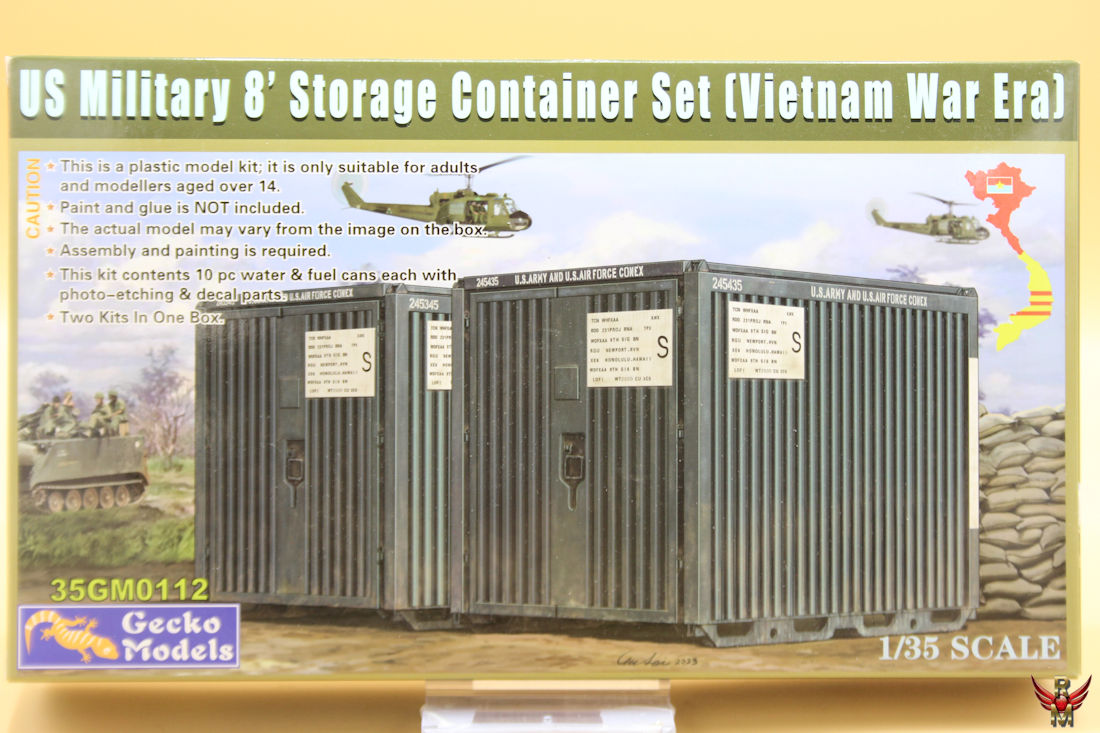 Gecko Models 1/35 US Military 8' Storage Container Set