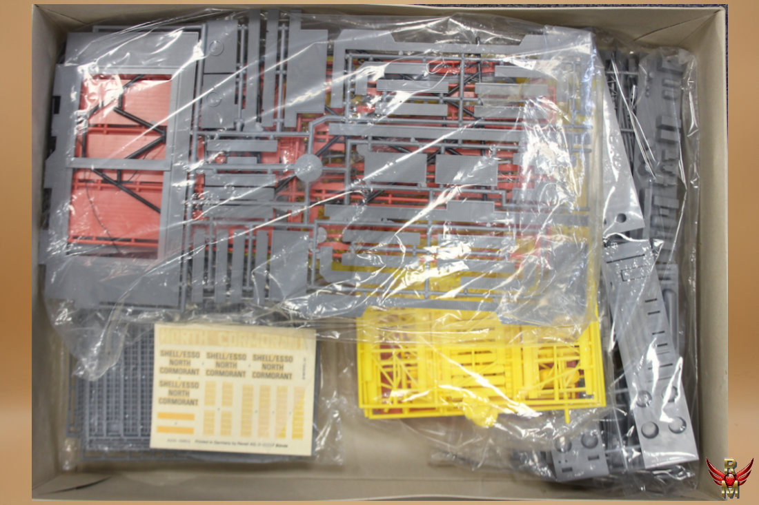 Revell 1/200 Shell/Esso North Cormorant Off-Shore Platform