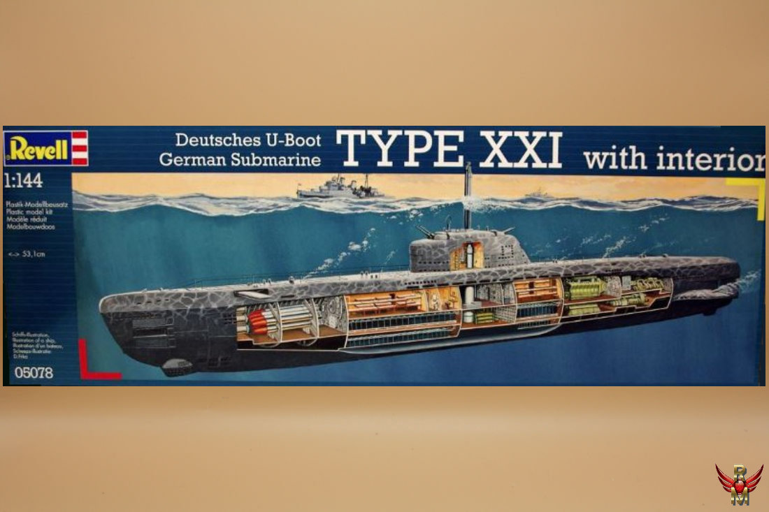 Deutsches U-Boot German Submarine Type XXI with interior